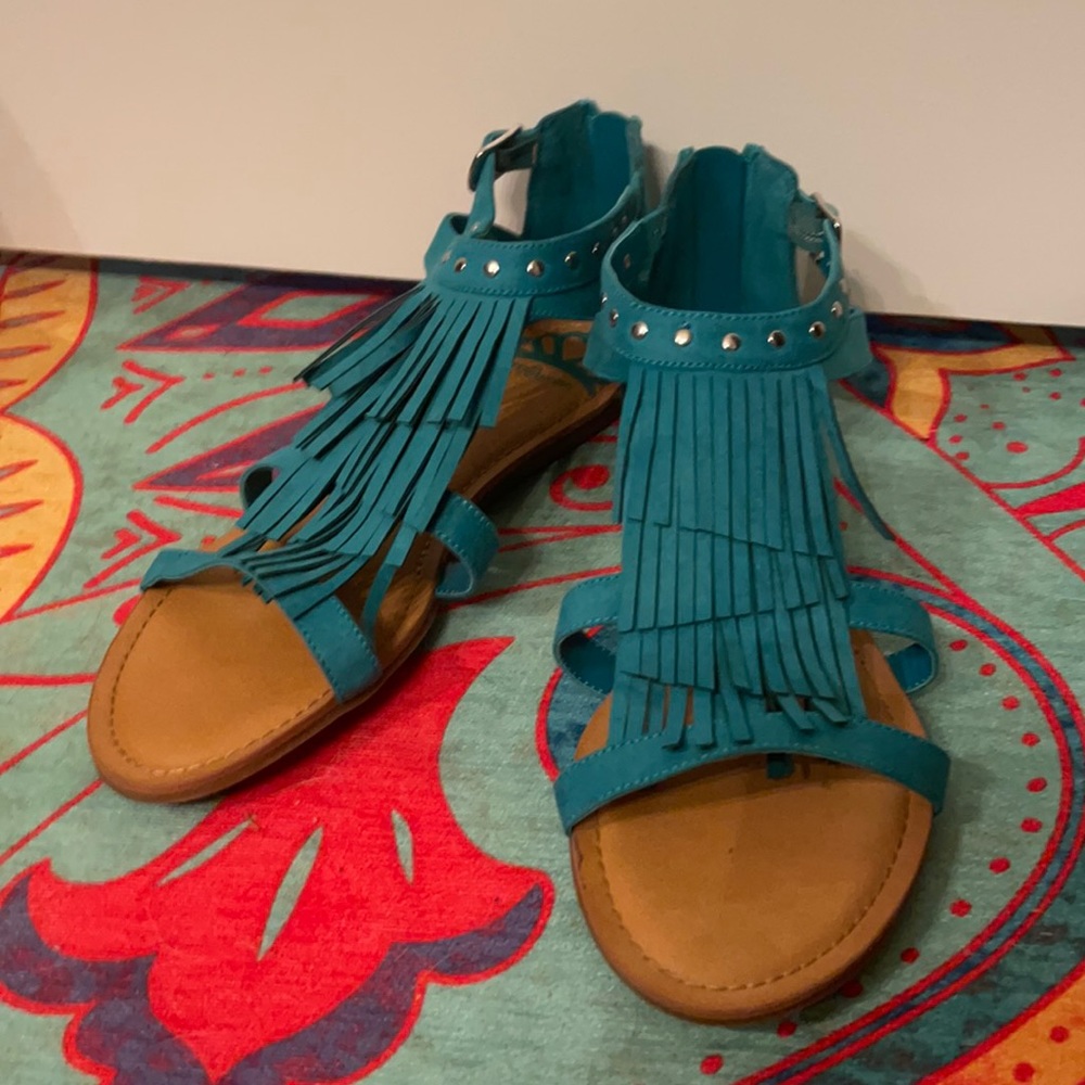 Turquoise Sandals W/Fringe Size 9
